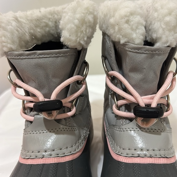 Sorel Kids Water proof Boots - Picture 10 of 12